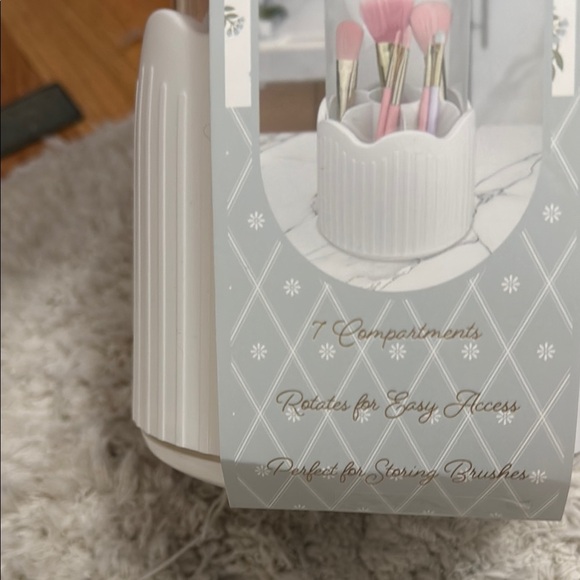 White Beauty Storage Organizer NWT - Picture 2 of 3